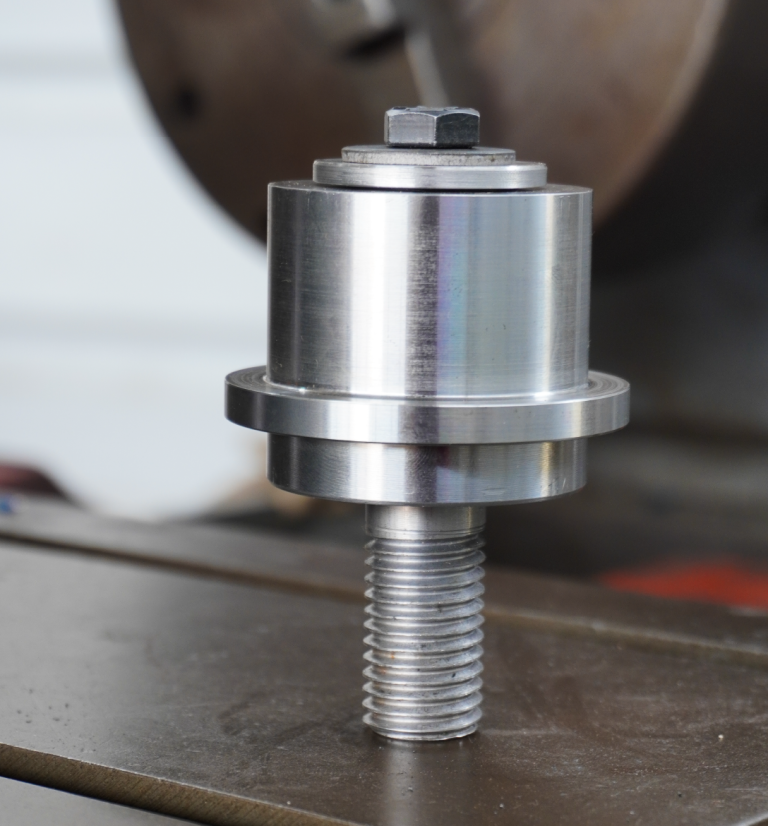 RODILLO DE PUERTA NEUMÁTICA 3-62